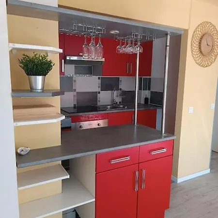 Grand Avec Balcon En Bord De Палава-ле-Фло